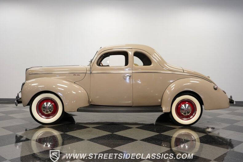 1940 Ford Deluxe