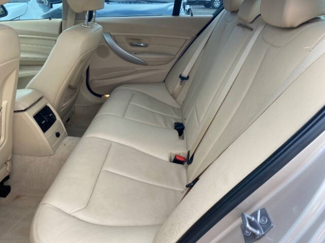 2014 BMW 3 Series 320i