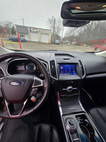 2020 Ford Edge Titanium