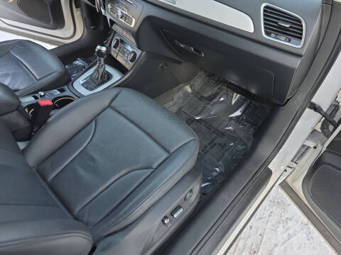 2017 Audi Q3 2.0T quattro Premium