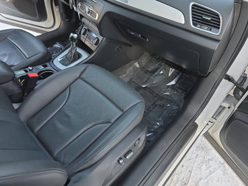 2017 Audi Q3 2.0T quattro Premium