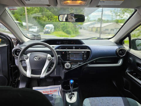 2016 Toyota Prius c Two