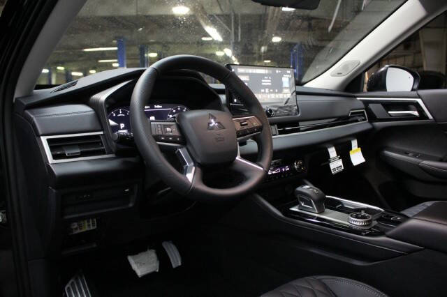 2025 Mitsubishi Outlander SEL