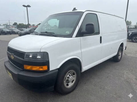 2022 Chevrolet Express 2500