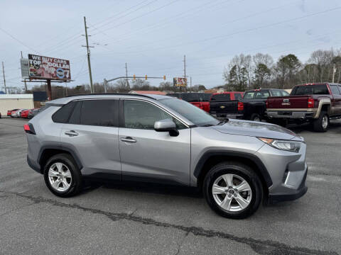 2020 Toyota RAV4 XLE