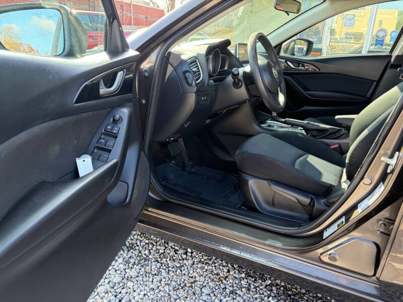 2016 Mazda MAZDA3 i Sport