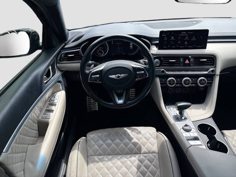 2023 Genesis G70