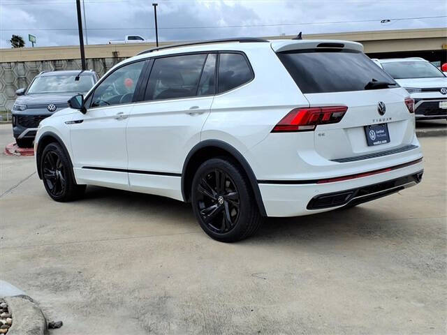 2023 Volkswagen Tiguan SE R-Line Black