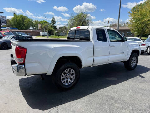 2017 Toyota Tacoma SR5