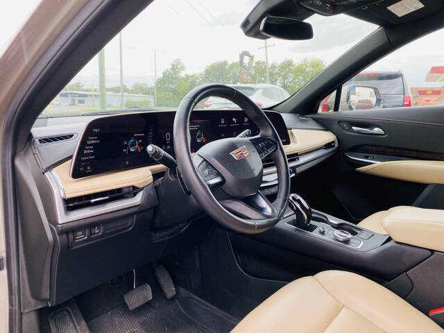 2025 Cadillac XT4 Premium Luxury