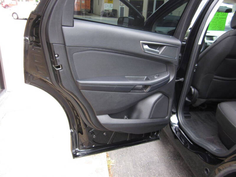 2018 Ford Edge SE