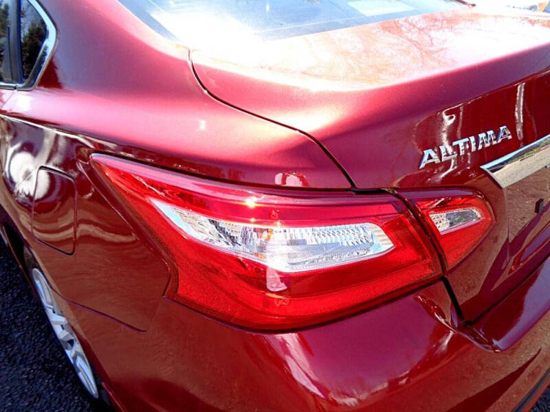 2016 Nissan Altima 2.5 SR