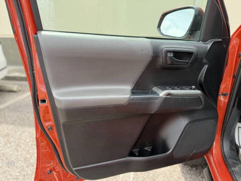 2017 Toyota Tacoma SR5 V6