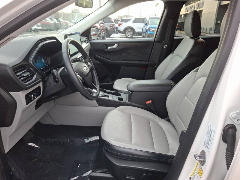 2023 Ford Escape Platinum