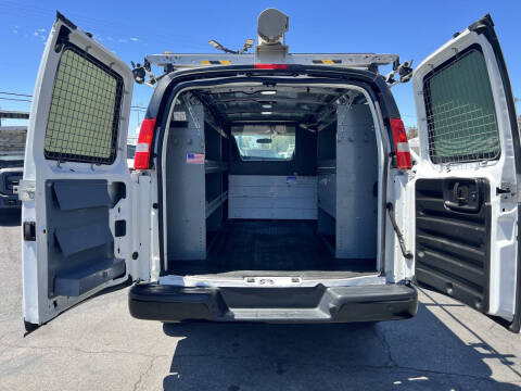 2017 Chevrolet Express 2500