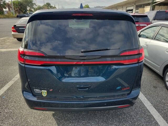 2022 Chrysler Pacifica Hybrid Limited