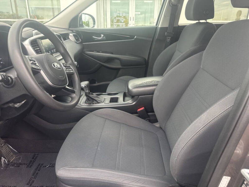 2019 Kia Sorento LX