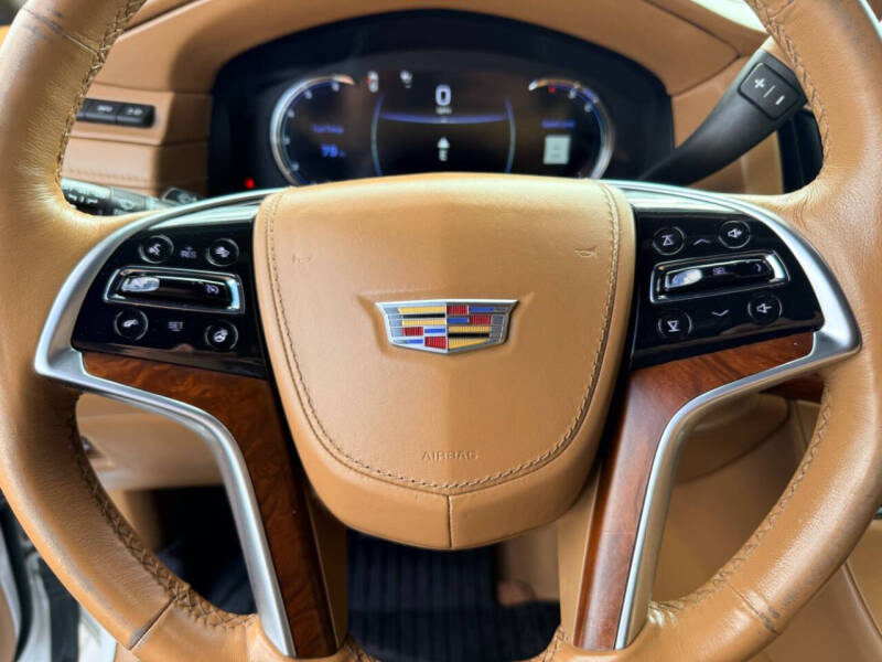 2017 Cadillac Escalade Platinum