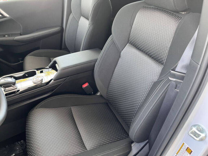 2025 Mitsubishi Outlander ES