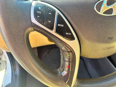 2012 Hyundai Elantra