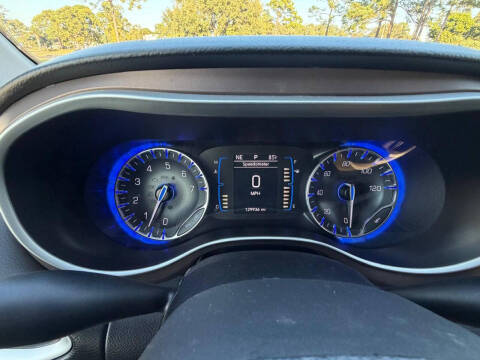 2017 Chrysler Pacifica Touring-L