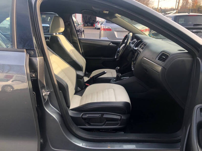 2016 Volkswagen Jetta 1.8T Sport