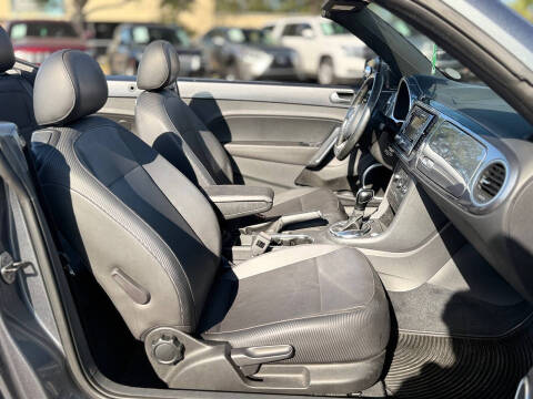 2013 Volkswagen Beetle Convertible 2.5L PZEV