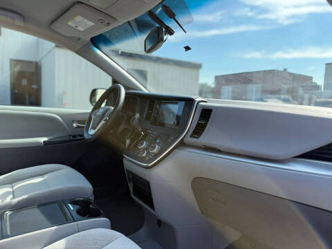 2017 Toyota Sienna