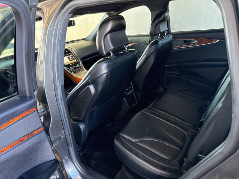 2017 Lincoln MKX Select