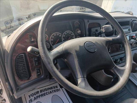 2016 Freightliner M2 106