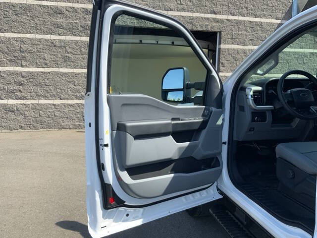 2025 Ford F-350 Super Duty XL