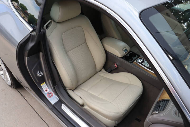 2010 Jaguar XK XKR