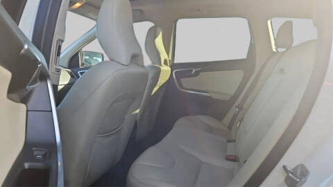 2016 Volvo XC60 T6 Drive-E