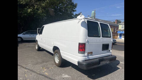 2013 Ford E-Series E-350 SD