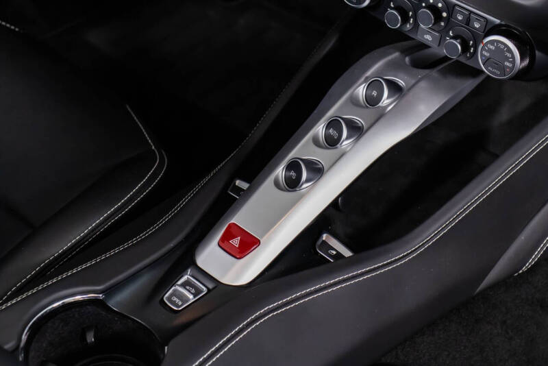 2016 Ferrari California T