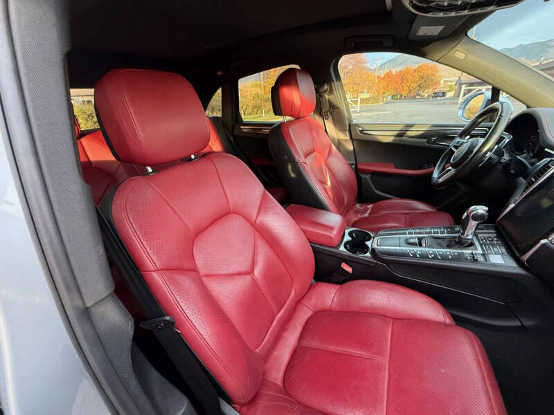 2016 Porsche Macan S