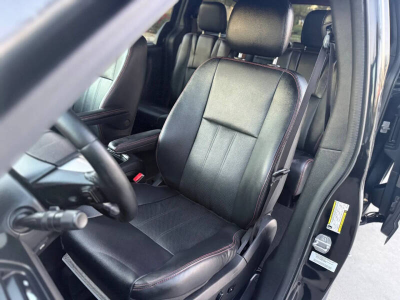 2014 Dodge Grand Caravan R/T