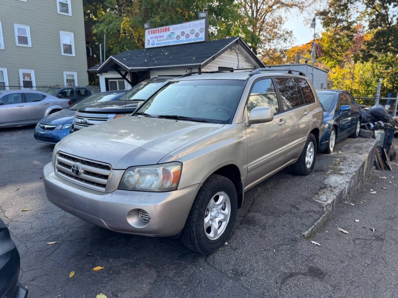 2005 Toyota Highlander for sale at Stateside Auto Sales And Repair in Roslindale, MA