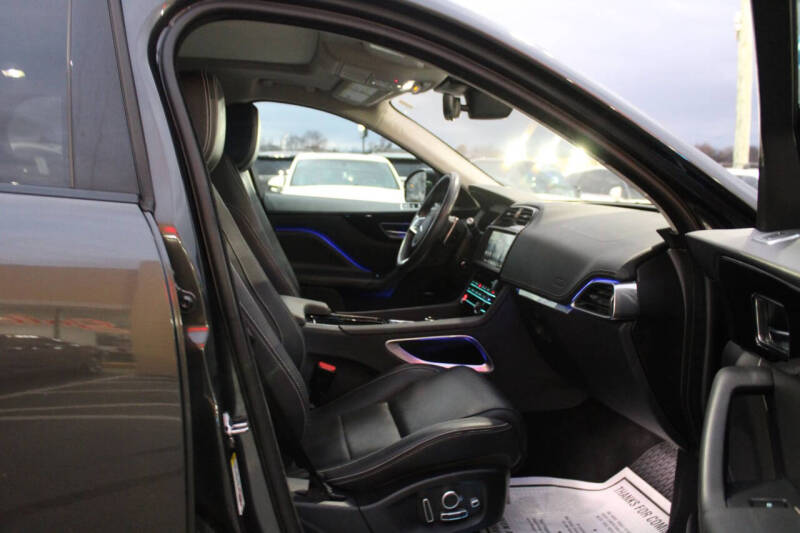 2020 Jaguar F-PACE 30t R-Sport