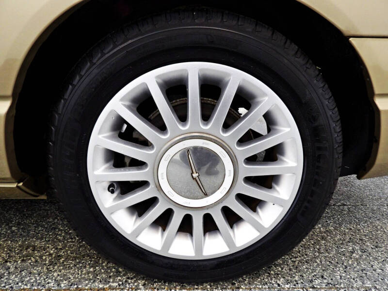 2005 Ford Thunderbird Deluxe