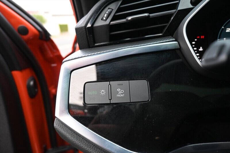 2021 Audi Q3 quattro S line Prem Plus 45 TFSI