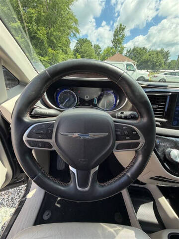 2017 Chrysler Pacifica Touring-L Plus