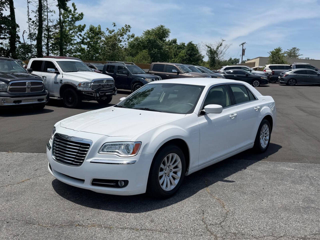 White 2013 Chrysler 300 Base Base 4dr Sedan 1