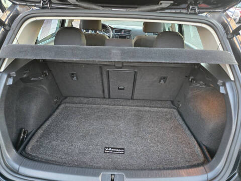 2018 Volkswagen Golf TSI S