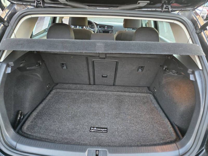 2018 Volkswagen Golf TSI S