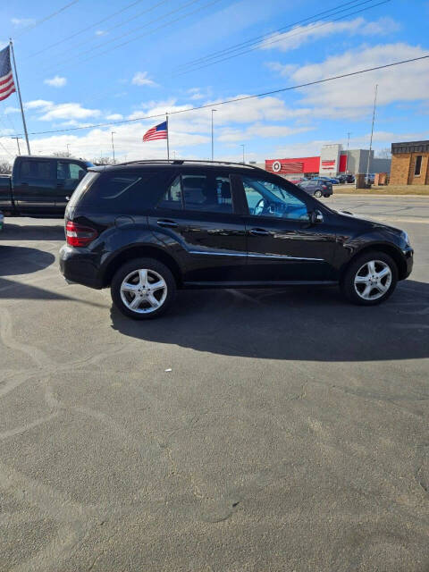 2008 Mercedes-Benz M-Class for sale at Car Smart Of St. Cloud in Saint Cloud, MN