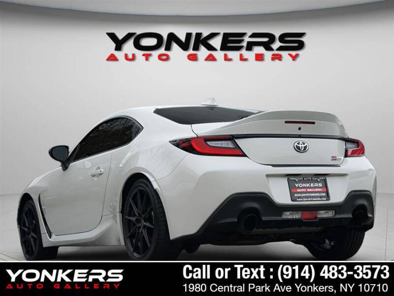 2023 Toyota GR86 Premium