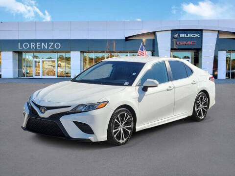 2020 Toyota Camry SE