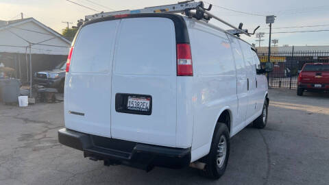 2021 Chevrolet Express 2500