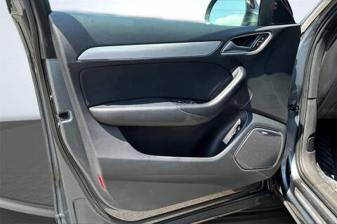 2017 Audi Q3 2.0T quattro Prestige